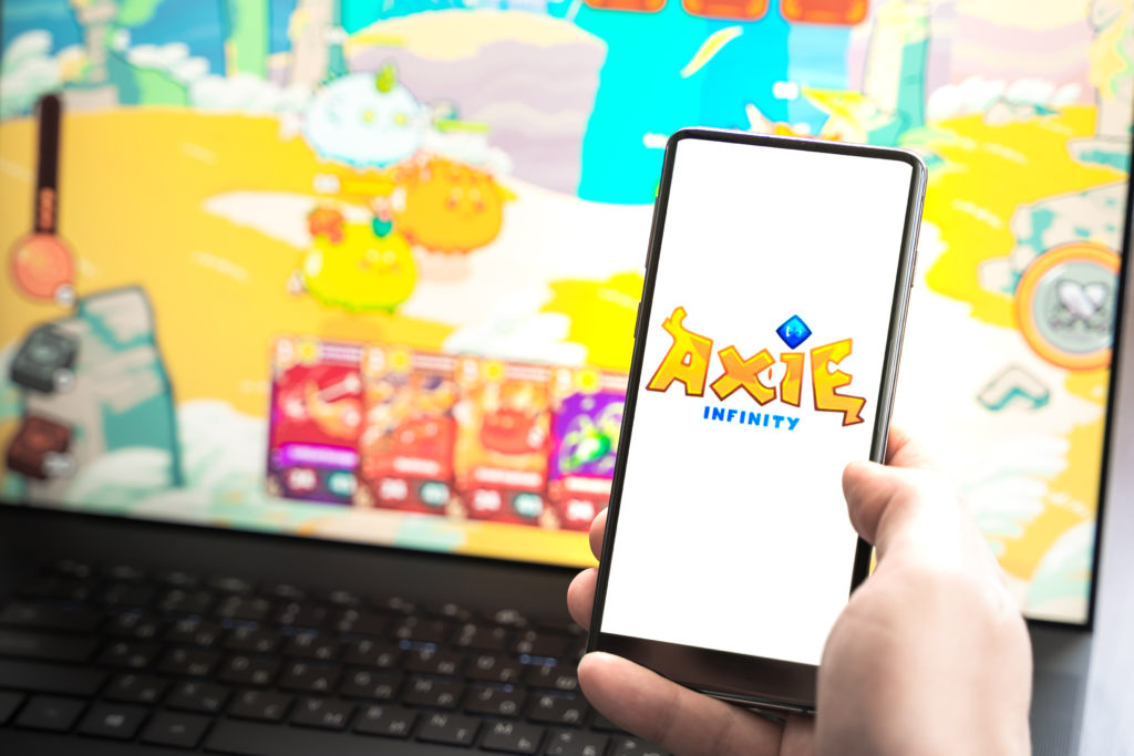 Axie Infinity play to earn nft games